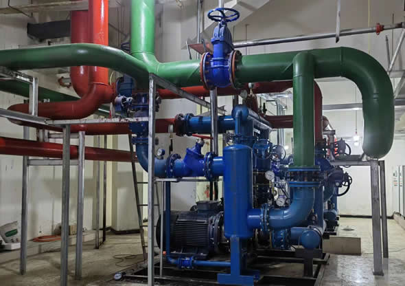 高區(qū)直聯(lián)供采暖機組圖片